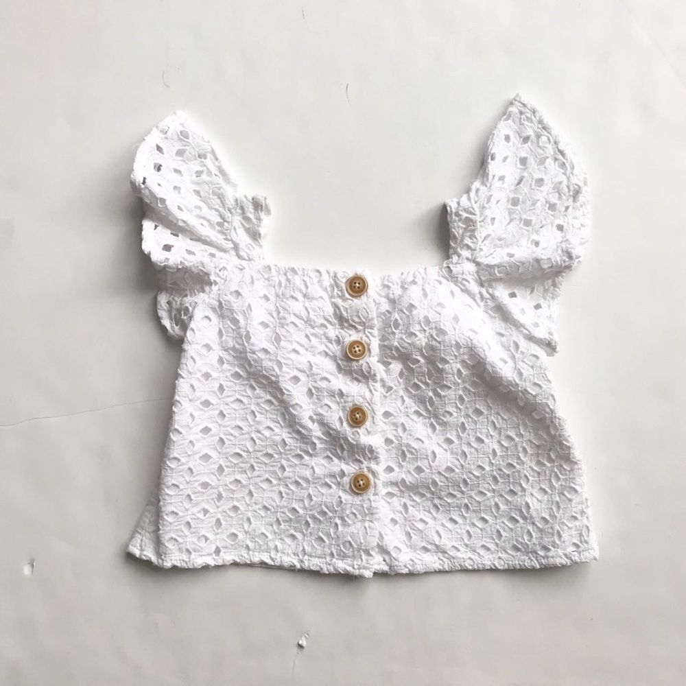 Zara white eyelet button front top EUC 5T